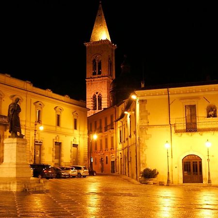 Manhattan Village Hotel Sulmona Zewnętrze zdjęcie