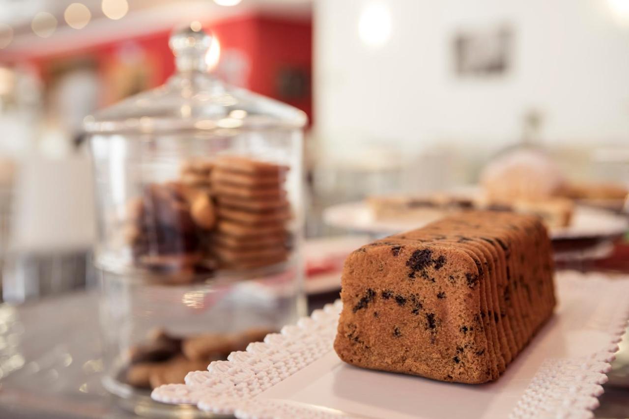 Manhattan Village Hotel Sulmona Zewnętrze zdjęcie