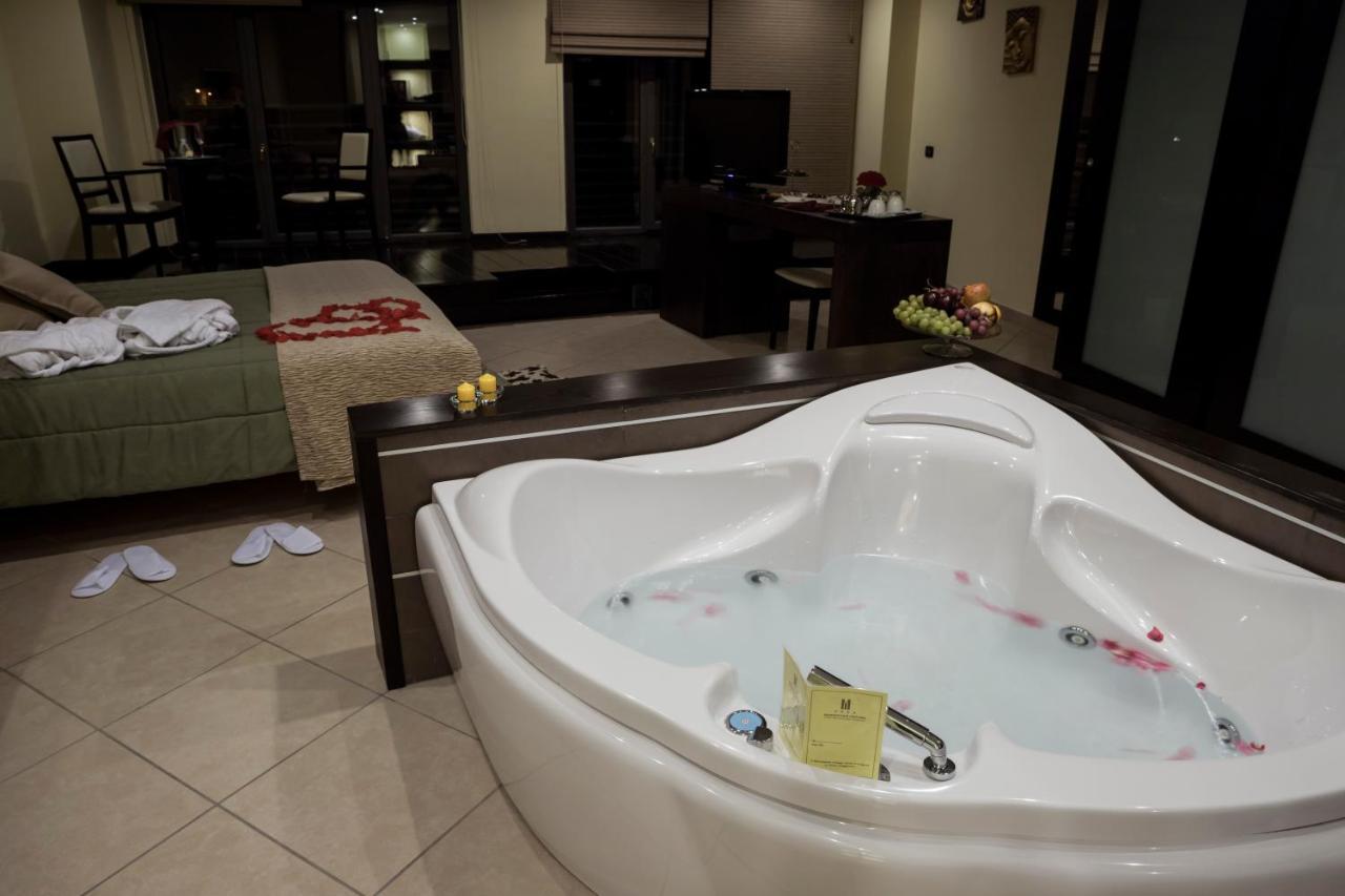 Manhattan Village Hotel Sulmona Zewnętrze zdjęcie